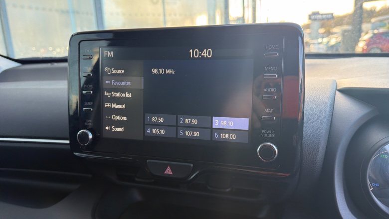 Toyota Yaris 1.5 Hybrid Design 5dr CVT Hybrid Hatchback